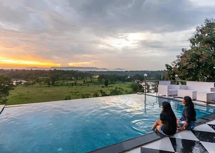 Stayvista'S Vine & Splash - Riverside Villa With An Infinity Pool And Indoor Games Karjat